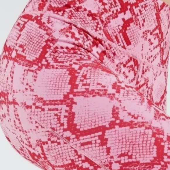 Fabletics pink snakeskin leggings size small NWOT - Picture 2 of 10
